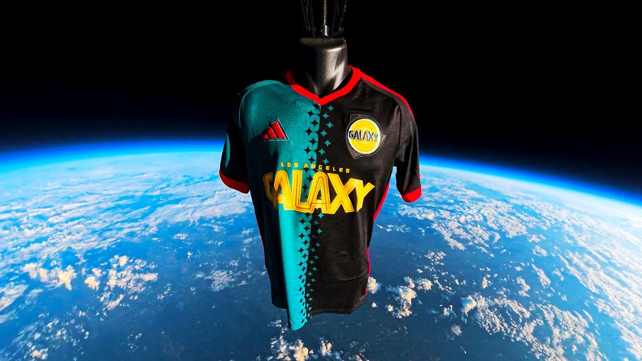 LA Galaxy Retrograde Kit in Space - Front